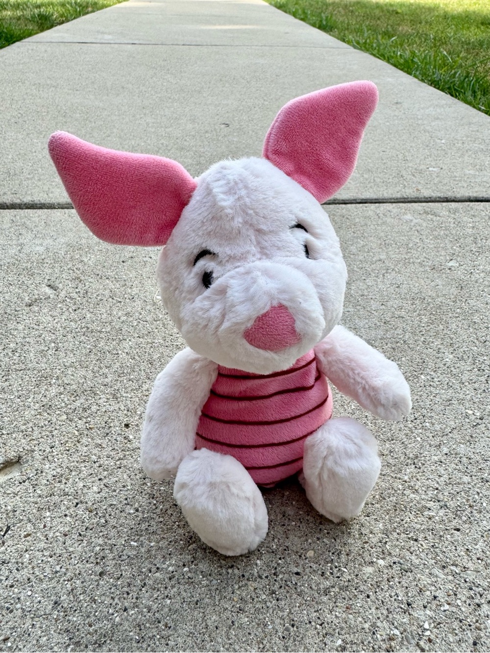 Vintage Disney Parks Piglet Plush Winnie the Pooh Disneyland Disney World 10”